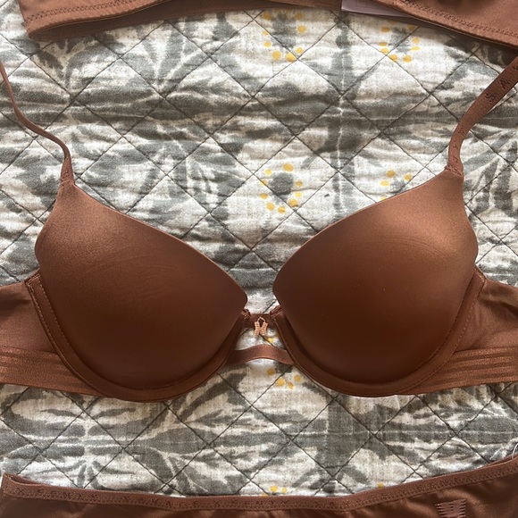 Savage X Fenty Set - Picture 3 of 5